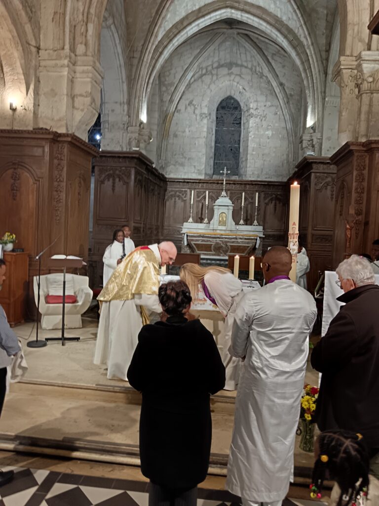 Veillée pascale à la Paroisse Saint Nicolas du Pays de Retz Samedi 4 avril 2026 – Maison du Parc puis Église Saint Nicolas img 20260404 220111