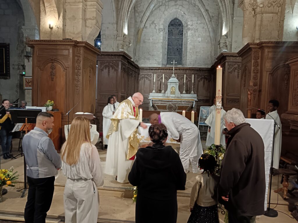 Veillée pascale à la Paroisse Saint Nicolas du Pays de Retz Samedi 4 avril 2026 – Maison du Parc puis Église Saint Nicolas img 20260404 220141