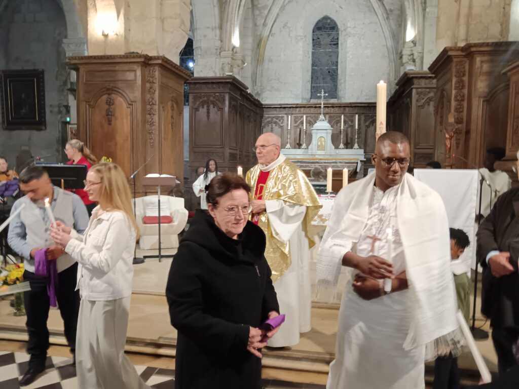 Veillée pascale à la Paroisse Saint Nicolas du Pays de Retz Samedi 4 avril 2026 – Maison du Parc puis Église Saint Nicolas img 20260404 220419 1