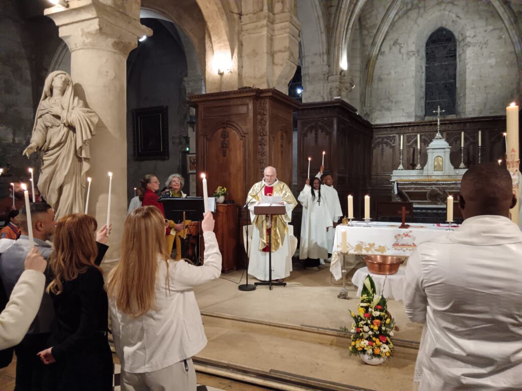 Veillée pascale à la Paroisse Saint Nicolas du Pays de Retz Samedi 4 avril 2026 – Maison du Parc puis Église Saint Nicolas img 20260404 220618