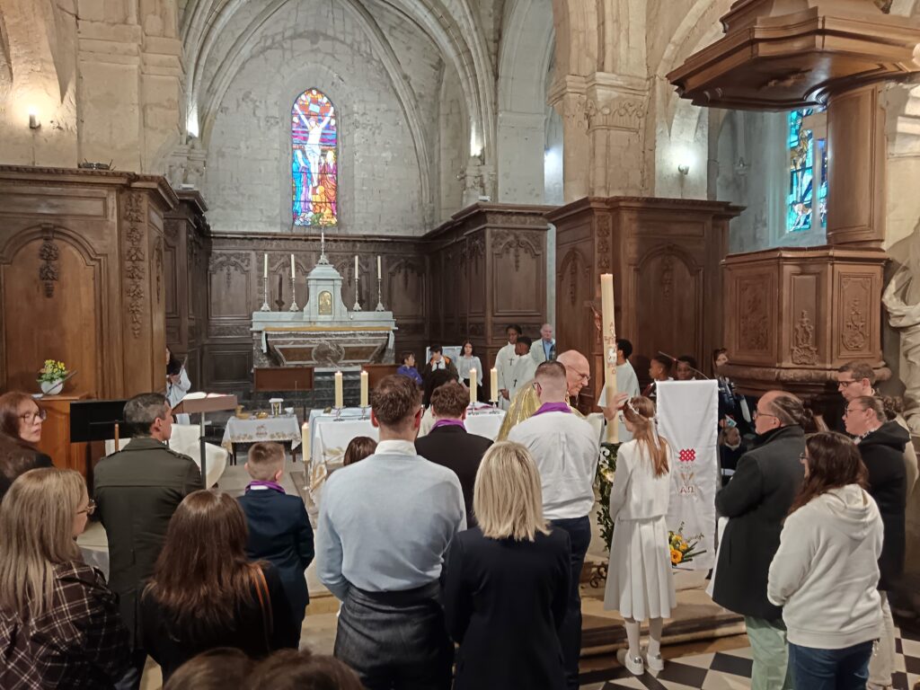 Dimanche de Pâques – Baptêmes et Premières Communions à la Paroisse Saint Nicolas du Pays de Retz img 20260405 111130