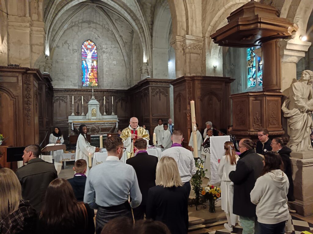 Dimanche de Pâques – Baptêmes et Premières Communions à la Paroisse Saint Nicolas du Pays de Retz img 20260405 111153