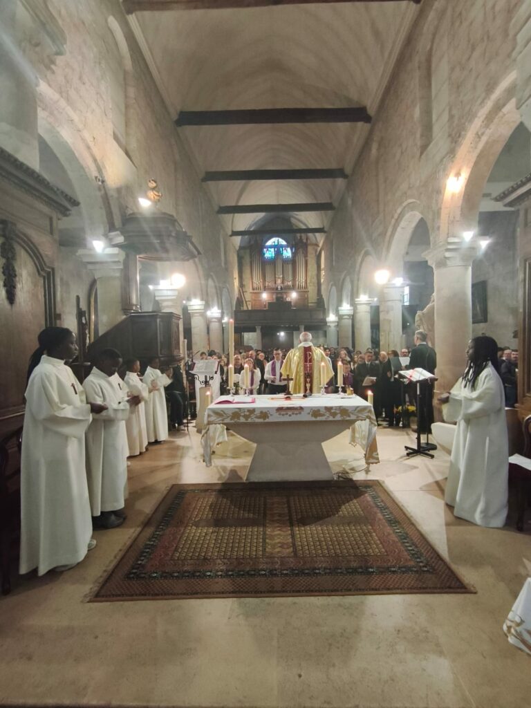 Dimanche de Pâques – Baptêmes et Premières Communions à la Paroisse Saint Nicolas du Pays de Retz whatsapp image 2026 04 05 at 12.20.46